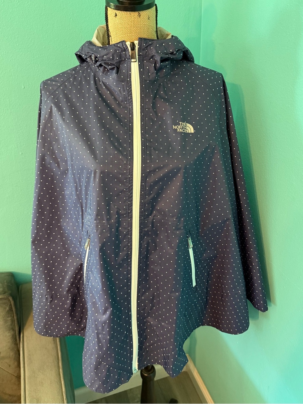 EUC Women’s The North Face Navy Blue Polka Dot Hooted Rain Poncho One Size